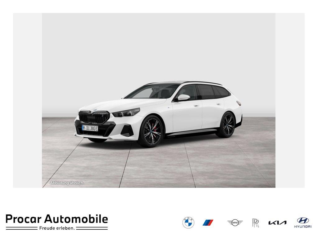 BMW i5 eDrive40 AHK, Autobahnass, HUD