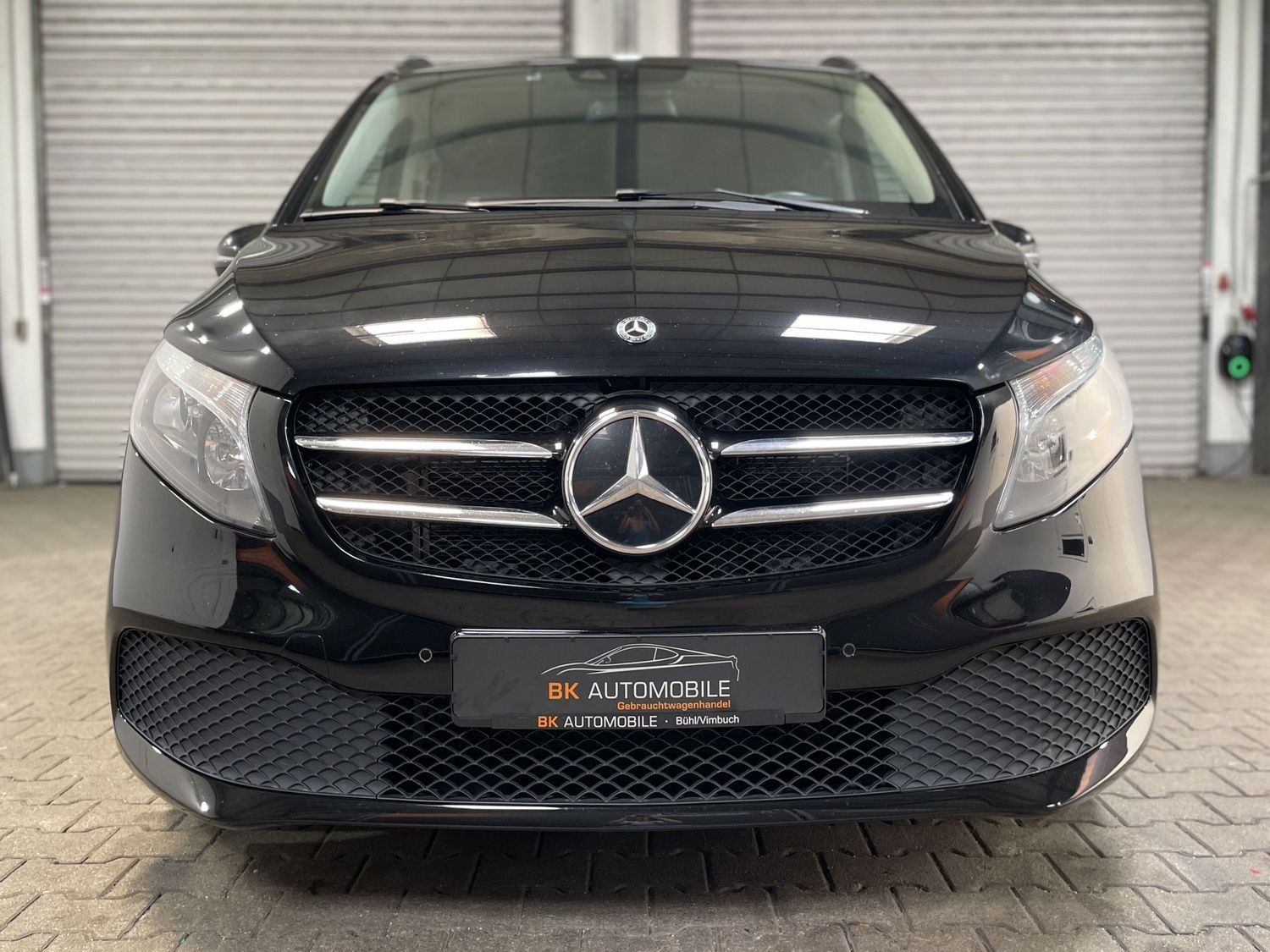 Fahrzeugabbildung Mercedes-Benz V 250 d EDITION kompakt Sport Night#Kamera#Ambie
