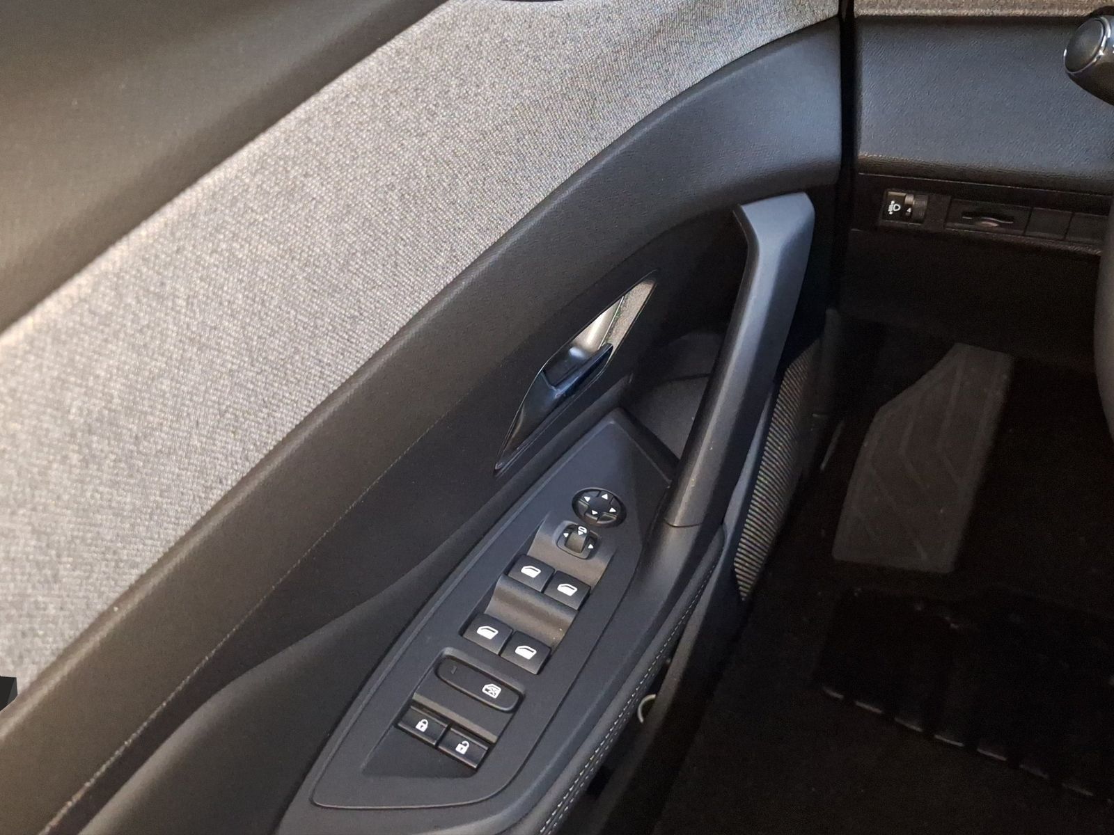 Peugeot 308 - Bild 12