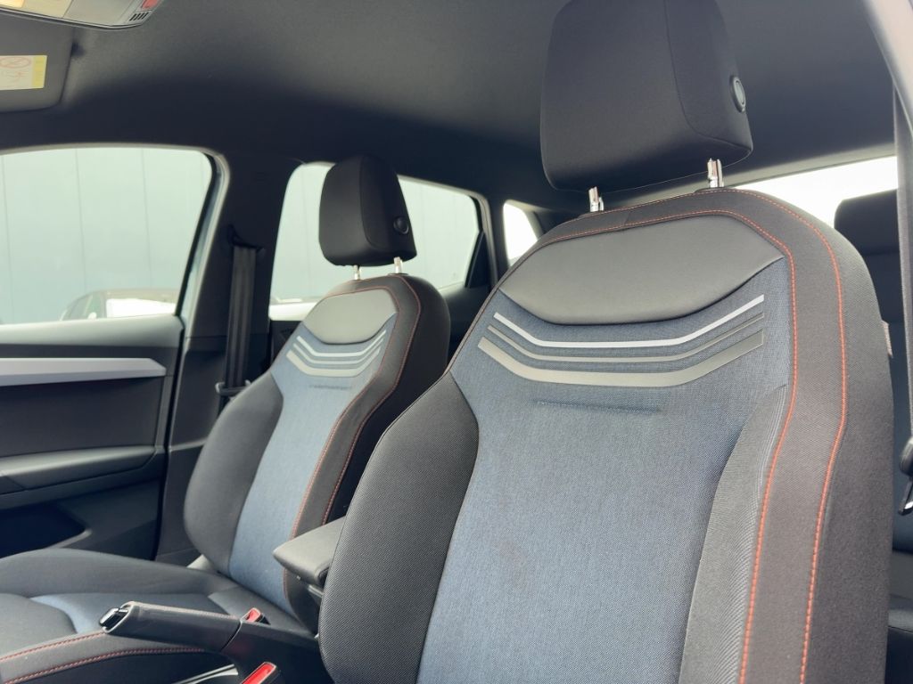 Fahrzeugabbildung SEAT Ibiza FR  NVI  WINTERP  RÜCKFAHRKAMERA