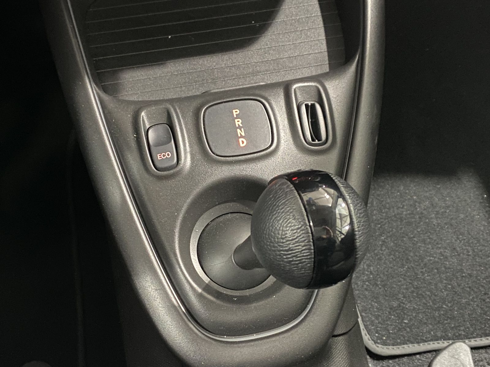 Fahrzeugabbildung Smart ForTwo EQ Pulse-Exclusive 22KW/Pano/MATT/Navi/