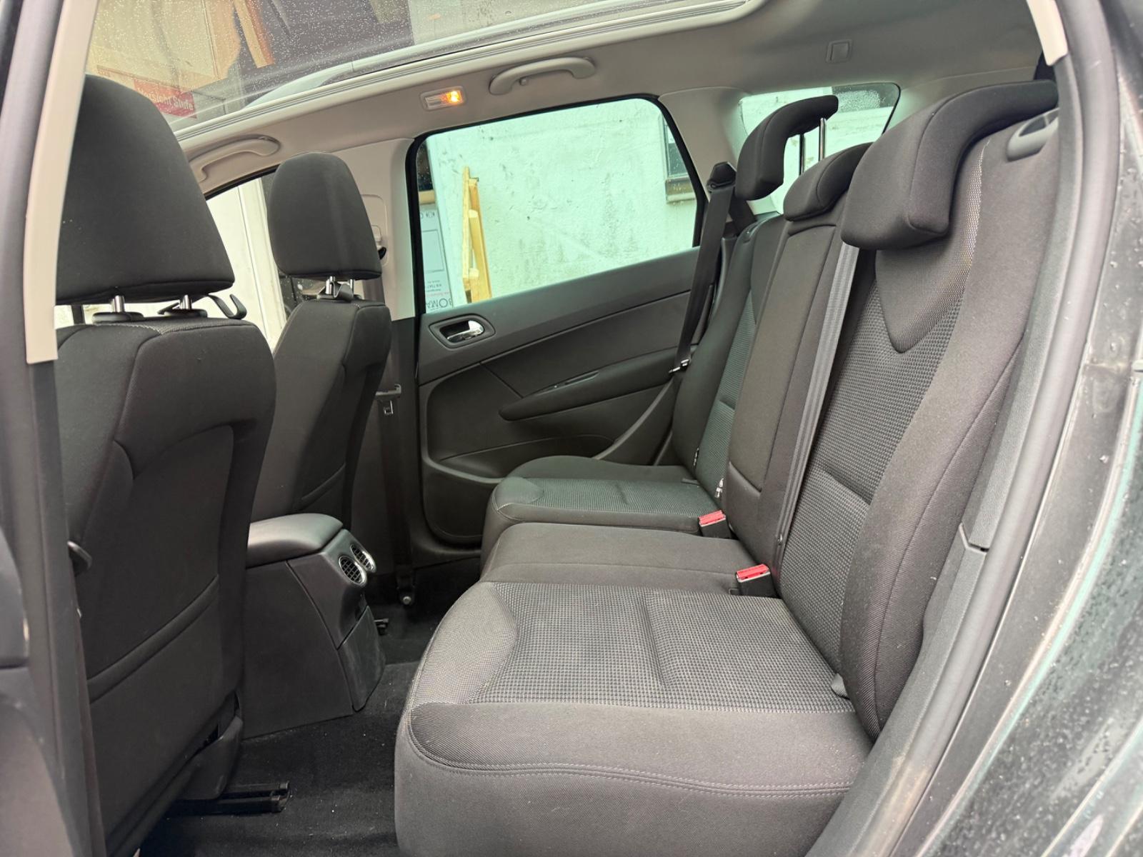 Peugeot 308 2012 — photo 20