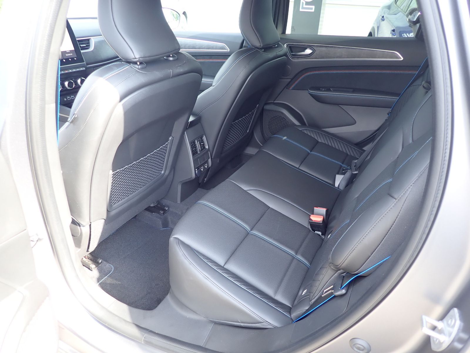 Fahrzeugabbildung Renault Arkana Esprit Alpine Mild Hybrid 140 EDC
