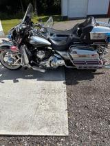 Harley-Davidson Flhtcui and sidecar - GESPANN