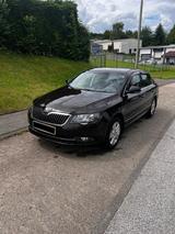 Skoda Superb 1.8 TSI DSG Active TÜV neu bis 06/2028 - Skoda Superb Active mit Benzin-Antrieb