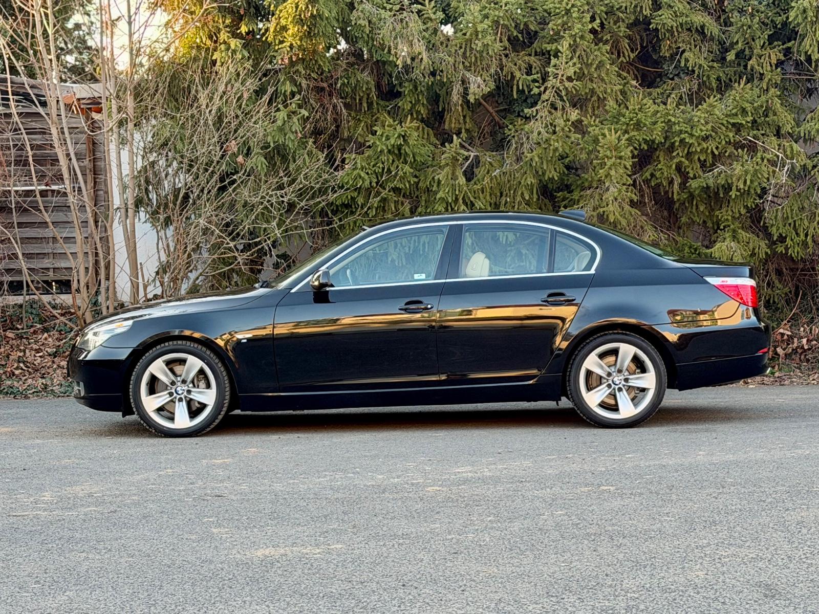 BMW 523i+2.HAND+HEADUP+S-HZG+BI-XENON+M-LENKRAD+