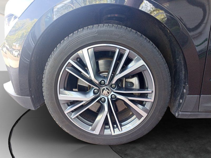 Fahrzeugabbildung SKODA Enyaq iV 80x Loft