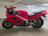 Honda VFR 750 F zum Festpreis - HONDA VFR 750