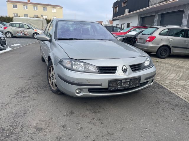 Renault Laguna Dynamique 2.0 dCi FAP 110kW