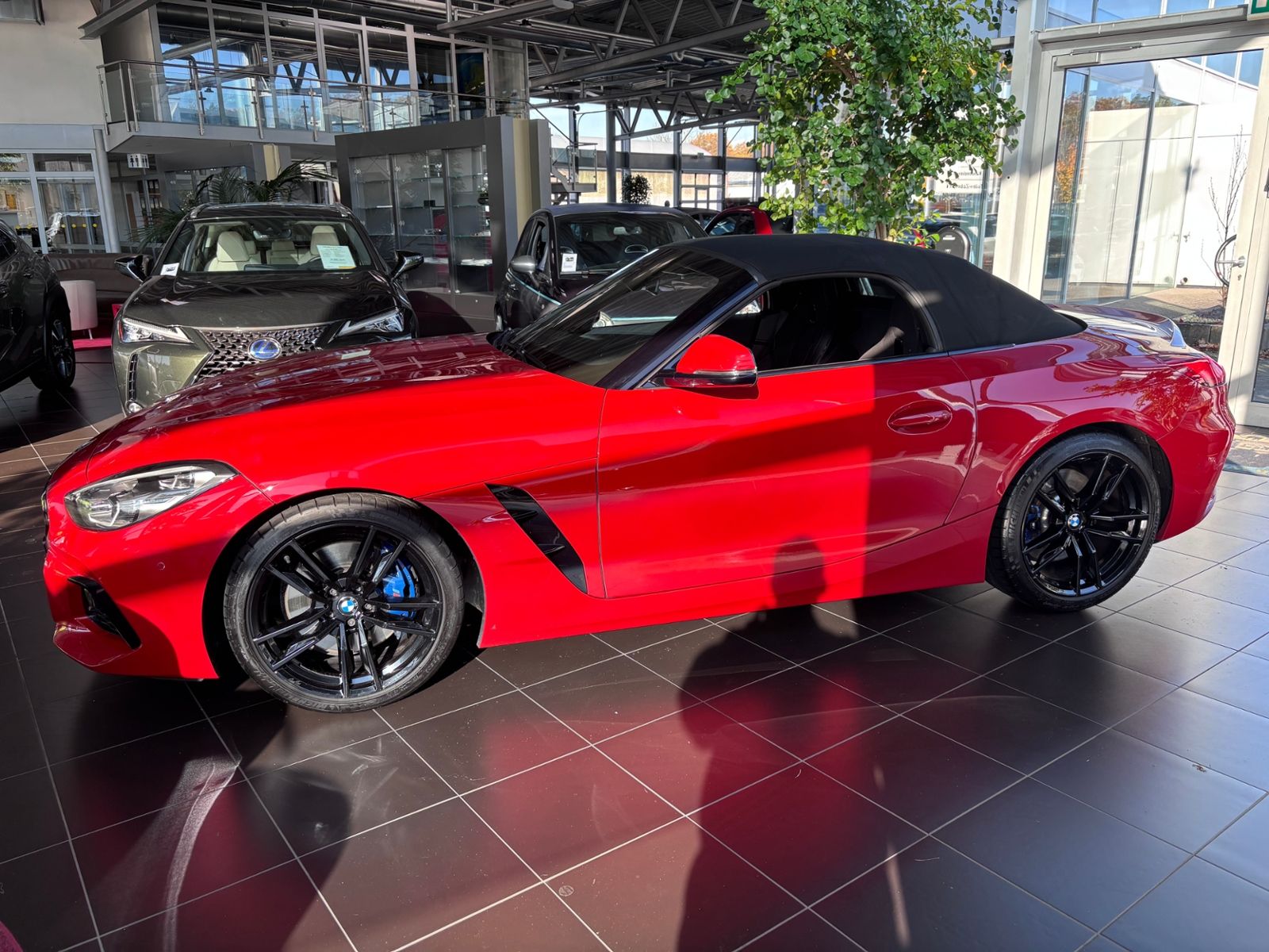 Fahrzeugabbildung BMW Z4  sDrive 30 i M Sport LED NAVI ALU