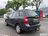 Kia Carens Airco - Manual - gebrauchte Kia Carens aus dem Jahr 2008