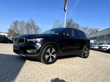 Volvo XC40 Momentum Pro *LED Navi el. Heck Sitzh. DAB* - gebrauchte Volvo XC40 aus dem Jahr 2021