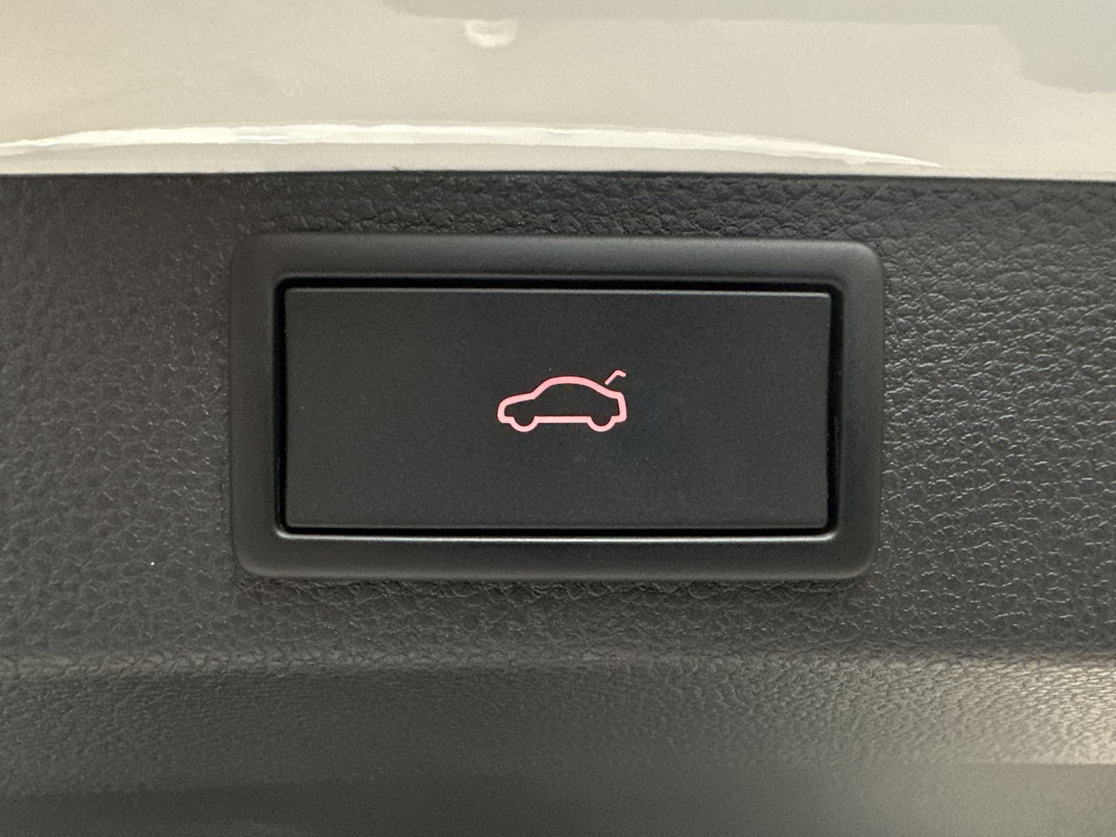 Fahrzeugabbildung SKODA Karoq 2.0 TSI 4x4 DSG Sportline NAV+LED+VCOCKPIT