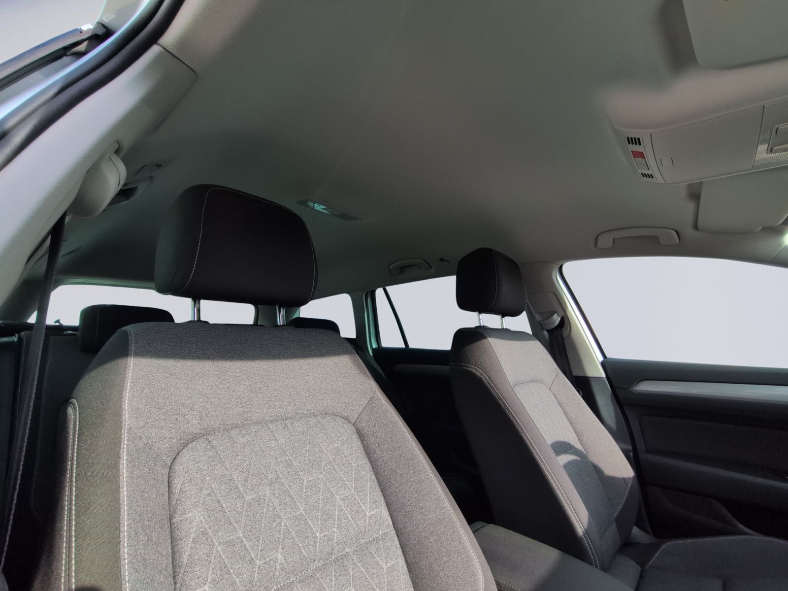 Passat Variant 1.5 TSI  DSG Business AHK+KAMERA