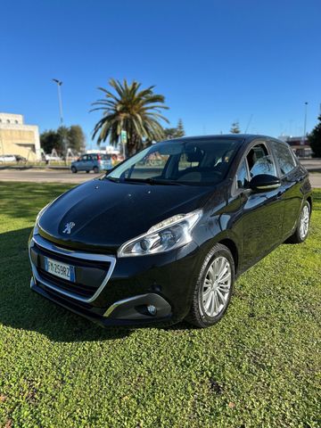 Peugeot 208 Benz. Neo patentati 5 PORTE