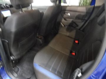 Dacia Duster II Celebration 8-fach bereift