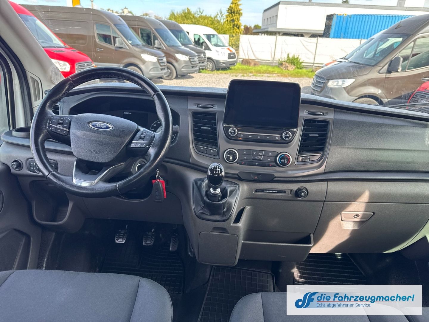 Fahrzeugabbildung Ford Transit Pritsche 350 L3 Doppelkabine Trend 2.0 T