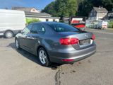 Volkswagen Jetta VI 1.6 TDI 2.HD/CARPLAY/TEMPO/CLIMATRONIC - Volkswagen Jetta aus 2011 mit Diesel-Antrieb