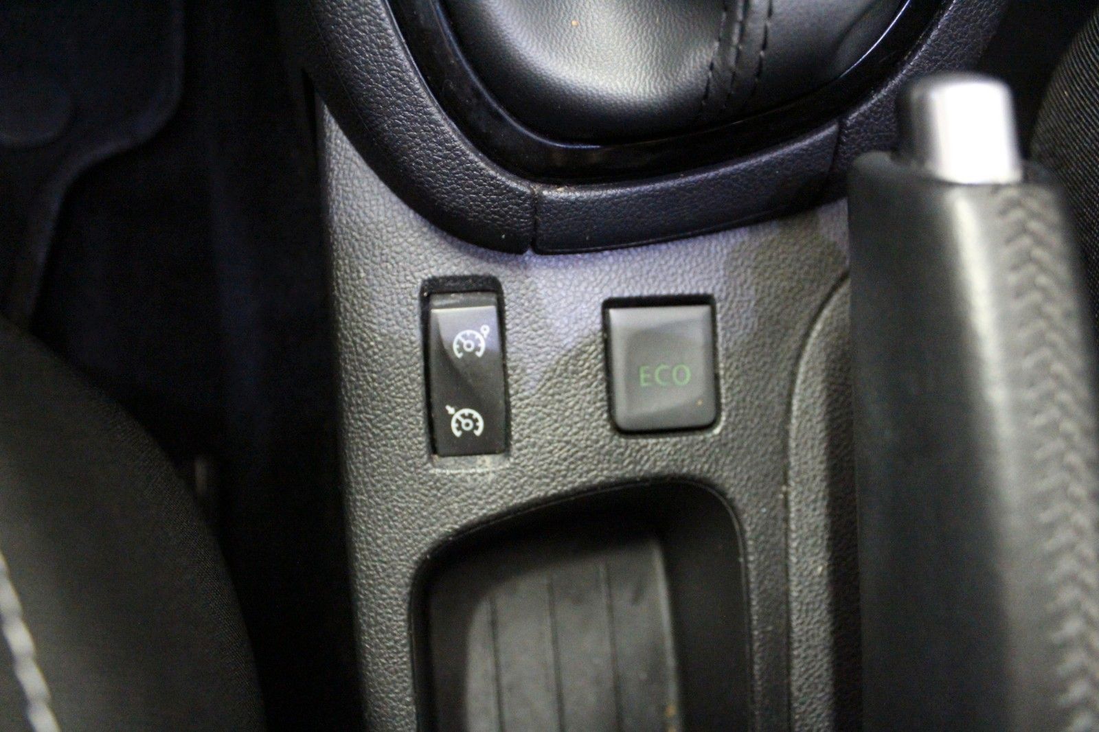Fahrzeugabbildung Renault Clio TCe 90 Intens*Navi*Klima*PDC*