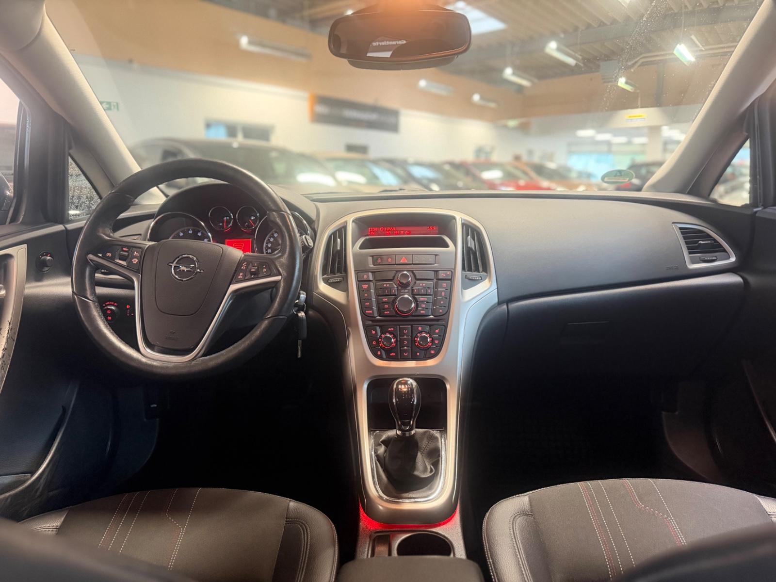 Opel Astra J Lim 150 Jahre Opel