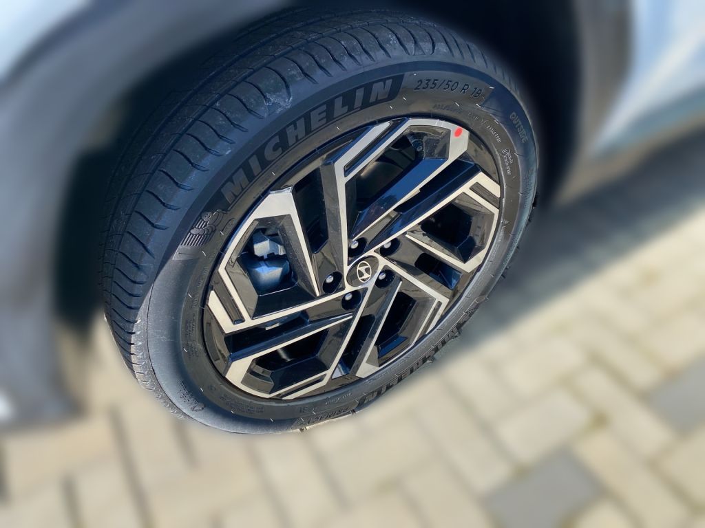 Fahrzeugabbildung Hyundai TUCSON 1.6 T-GDi HEV 2WD Prime (NX4e)