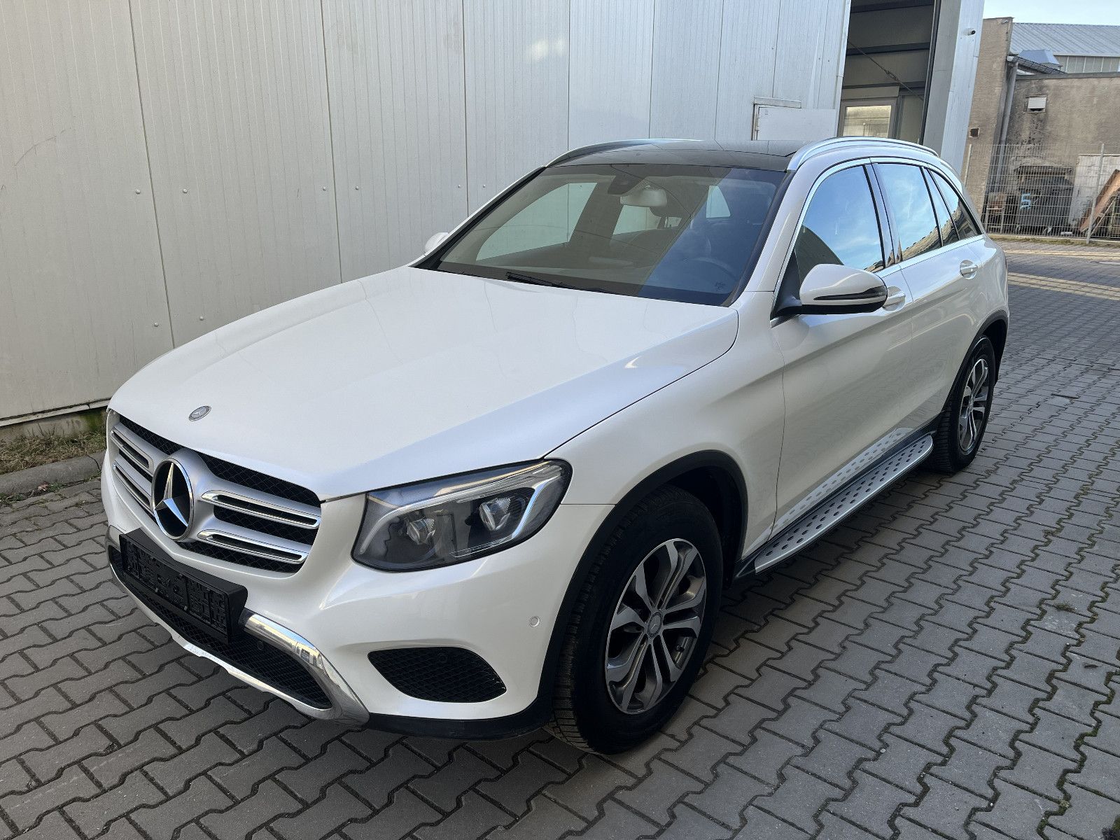 MERCEDES-BENZ GLC 250 d 4Matic.PDC.AHK.Panorama