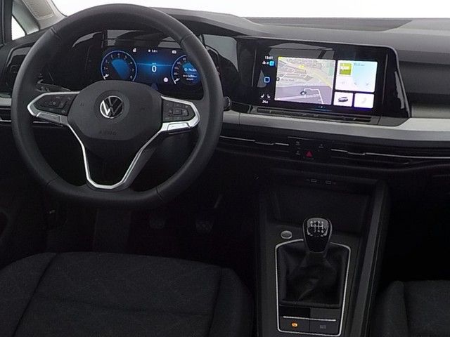 Fahrzeugabbildung Volkswagen Golf VIII TSI Life LED Navi AID PDC SH LM