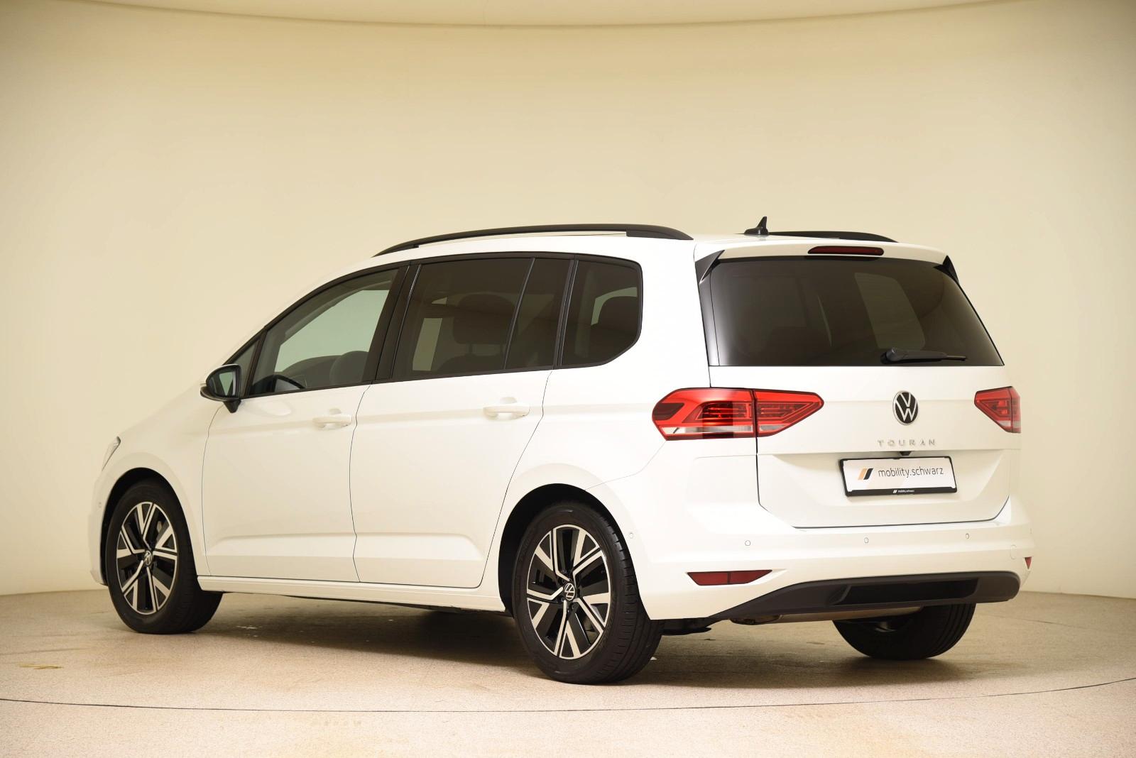 Volkswagen Touran 2.0 TDI 7 Sitze Standhzg Panorama Kamera