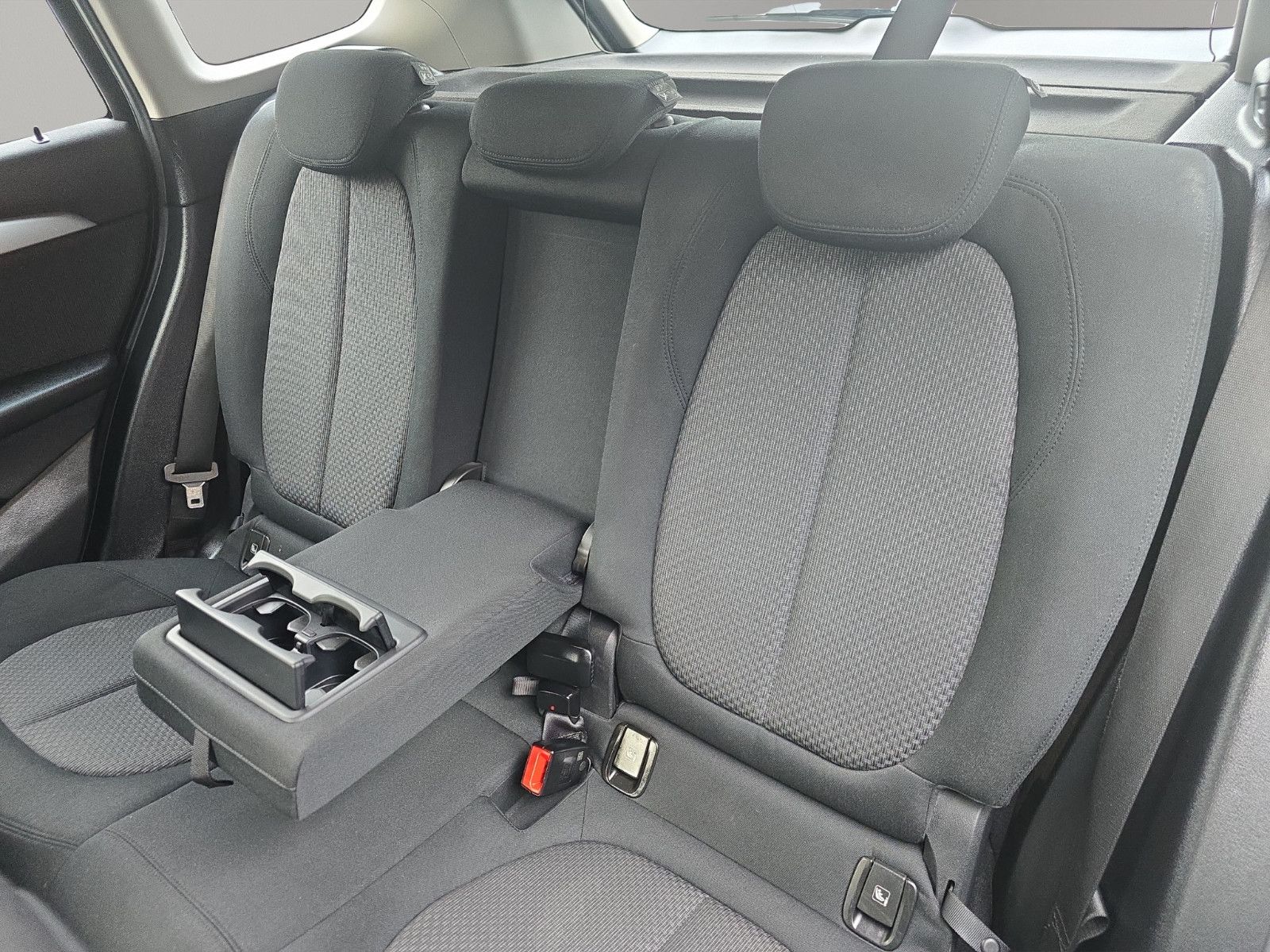 Fahrzeugabbildung BMW X1 sDrive 18d Advantage NAVI TEMPOMAT KLIMA PDC