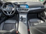 BMW 320i Touring Sport-Line Navi+Pano+Sport Memory-S - blaue BMW 320