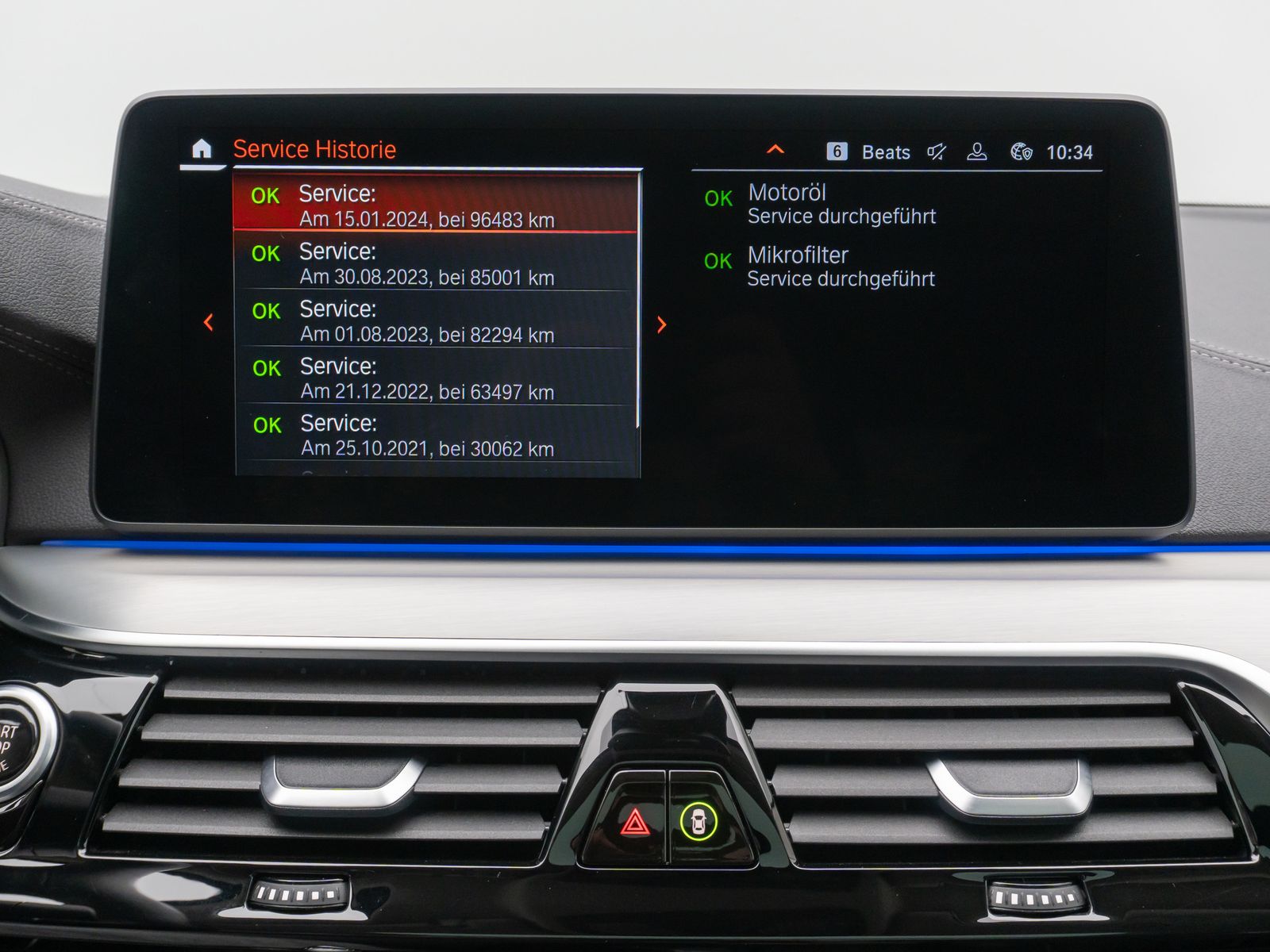 Fahrzeugabbildung BMW 540i xD Luxury Line ACC DispKey DAB Panorama HUD
