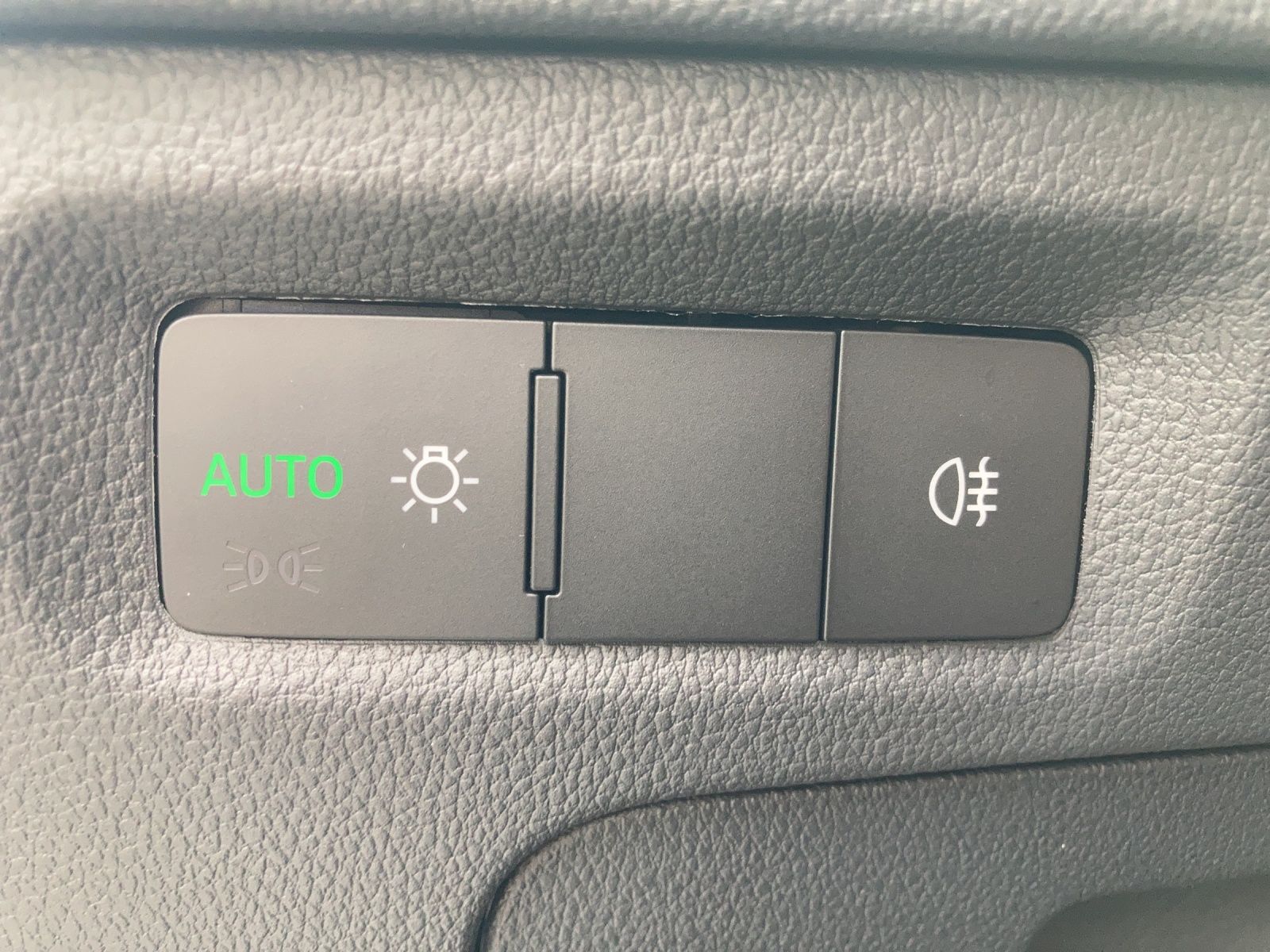 Fahrzeugabbildung SKODA Octavia Combi 2.0 TDI Selection