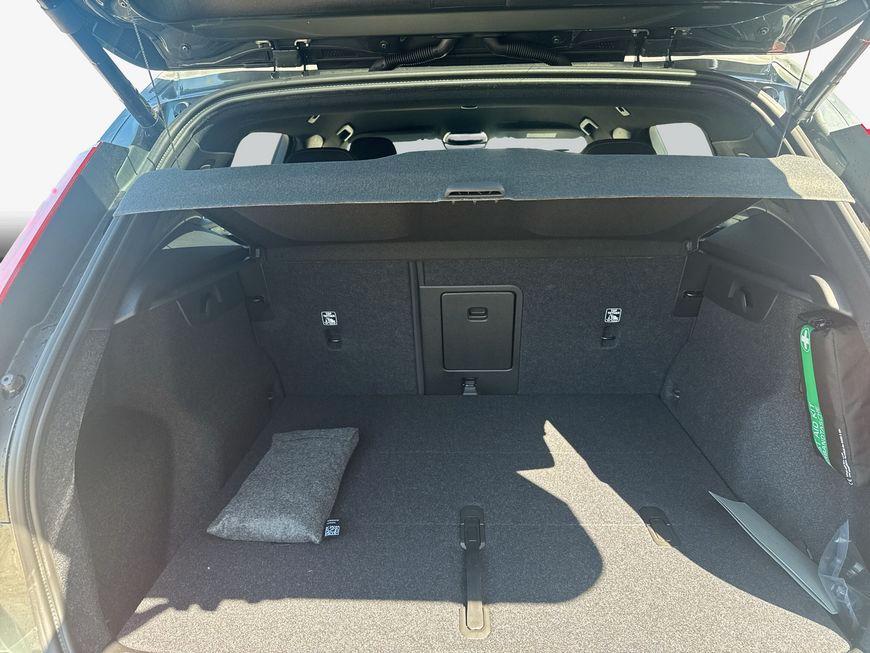 Volvo XC40 B3 B DKG Plus Dark 120 kW, 5-türig