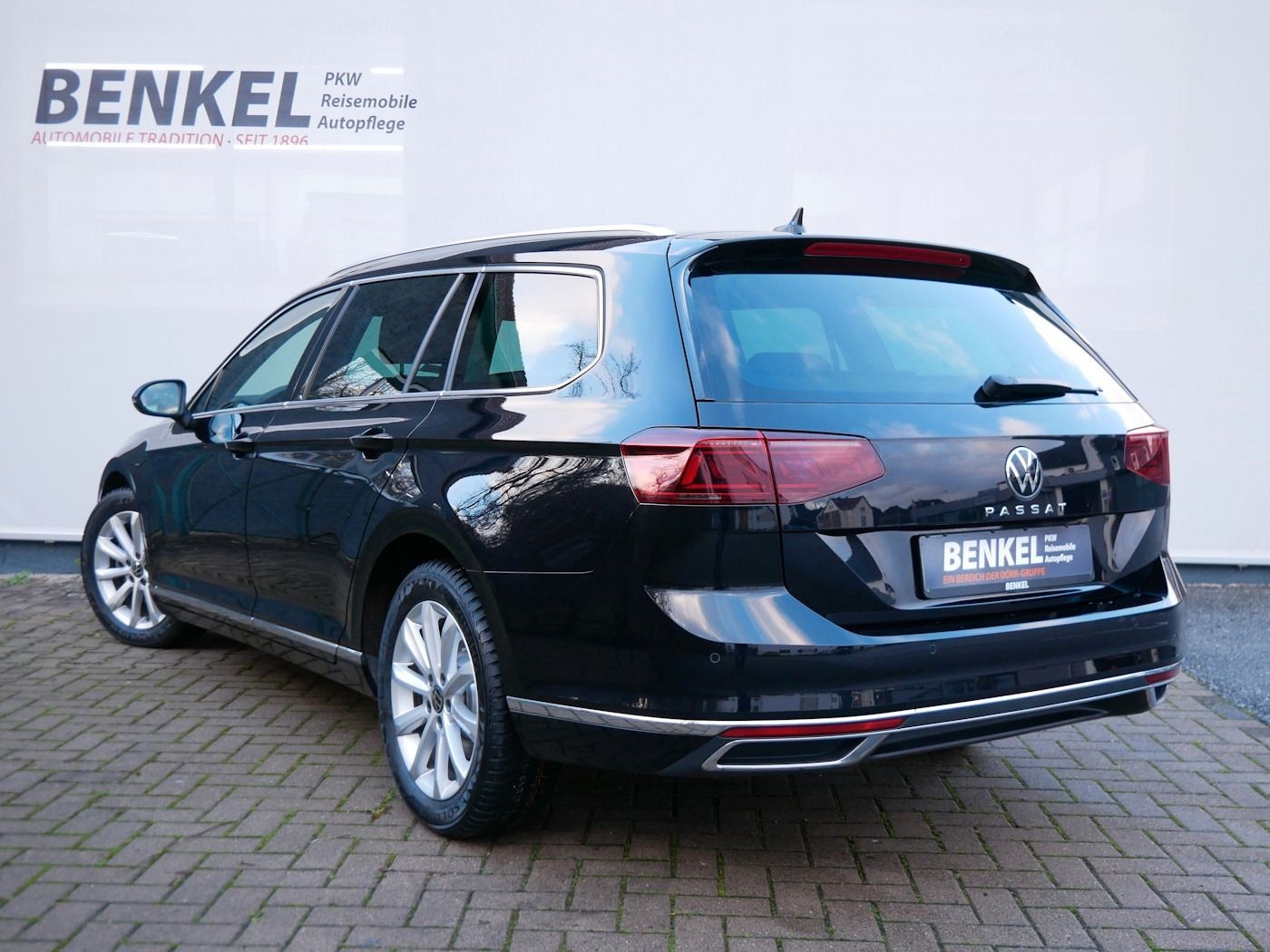 Fahrzeugabbildung Volkswagen Passat Variant 2.0 TDI Elegance AHK MATRIX LHZ