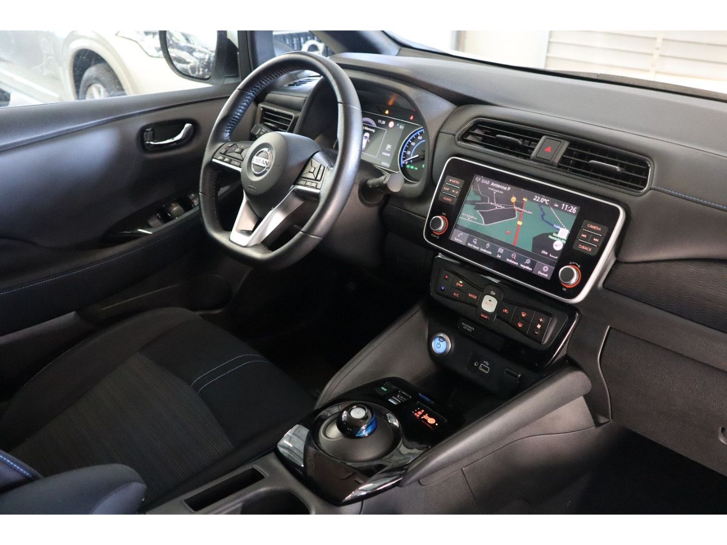 Fahrzeugabbildung Nissan Leaf 40 kWh Connect EV ACC Blis DAB Navi Kamera