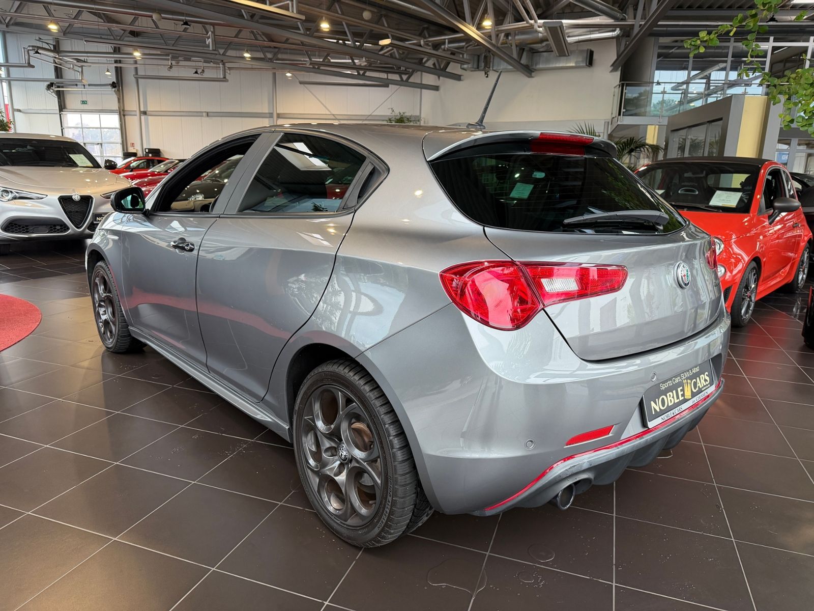 Fahrzeugabbildung Alfa Romeo Giulietta Sport SitzHz PDC NAVI