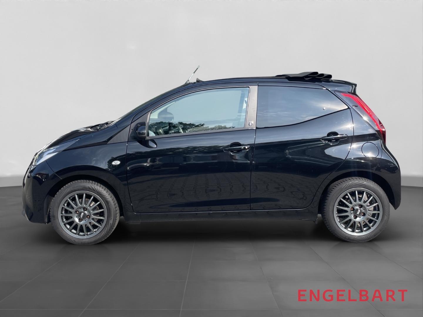 Toyota Aygo 1.0 X-Play Team D Faltdach Allwetterreifen