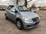 Mercedes-Benz A 160 A A 160/Aut./SHZ/ 8 Fach Bereift - gebrauchte Mercedes-Benz A 160 aus dem Jahr 2009