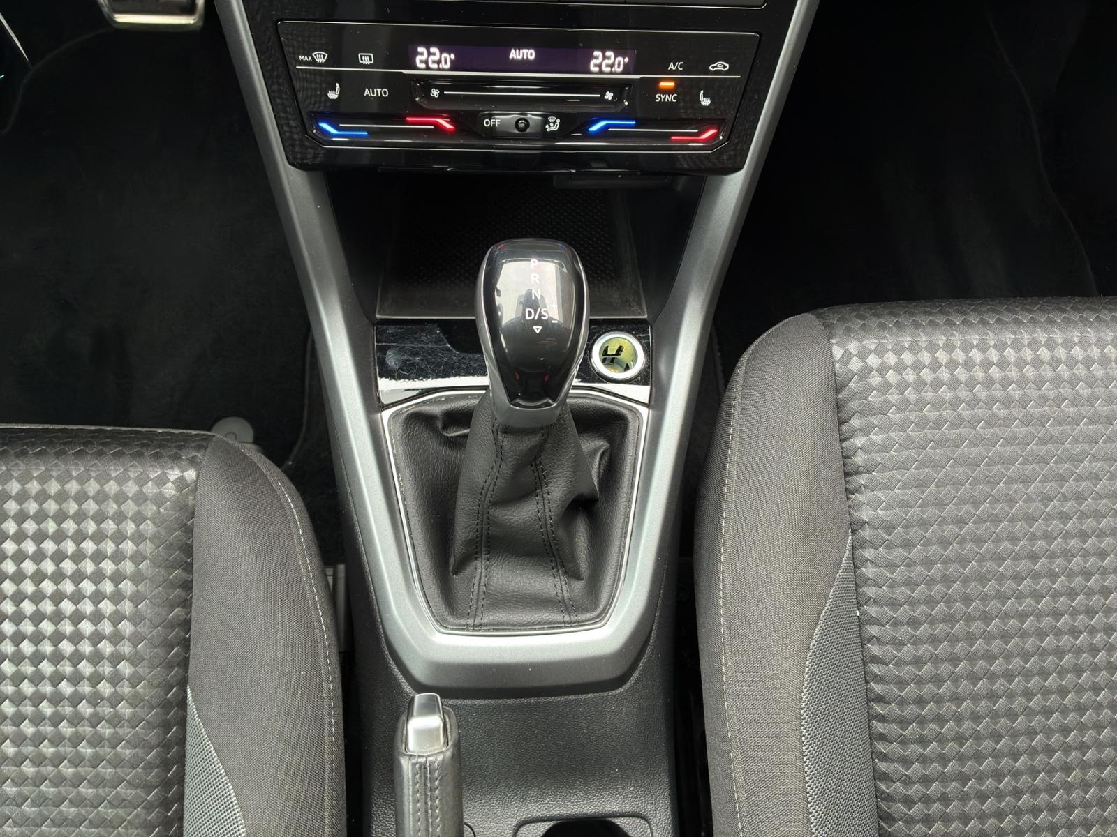 Volkswagen T-Cross 1.0 l TSI DSG "ACTIVE" *NAVI*LED*ACC*