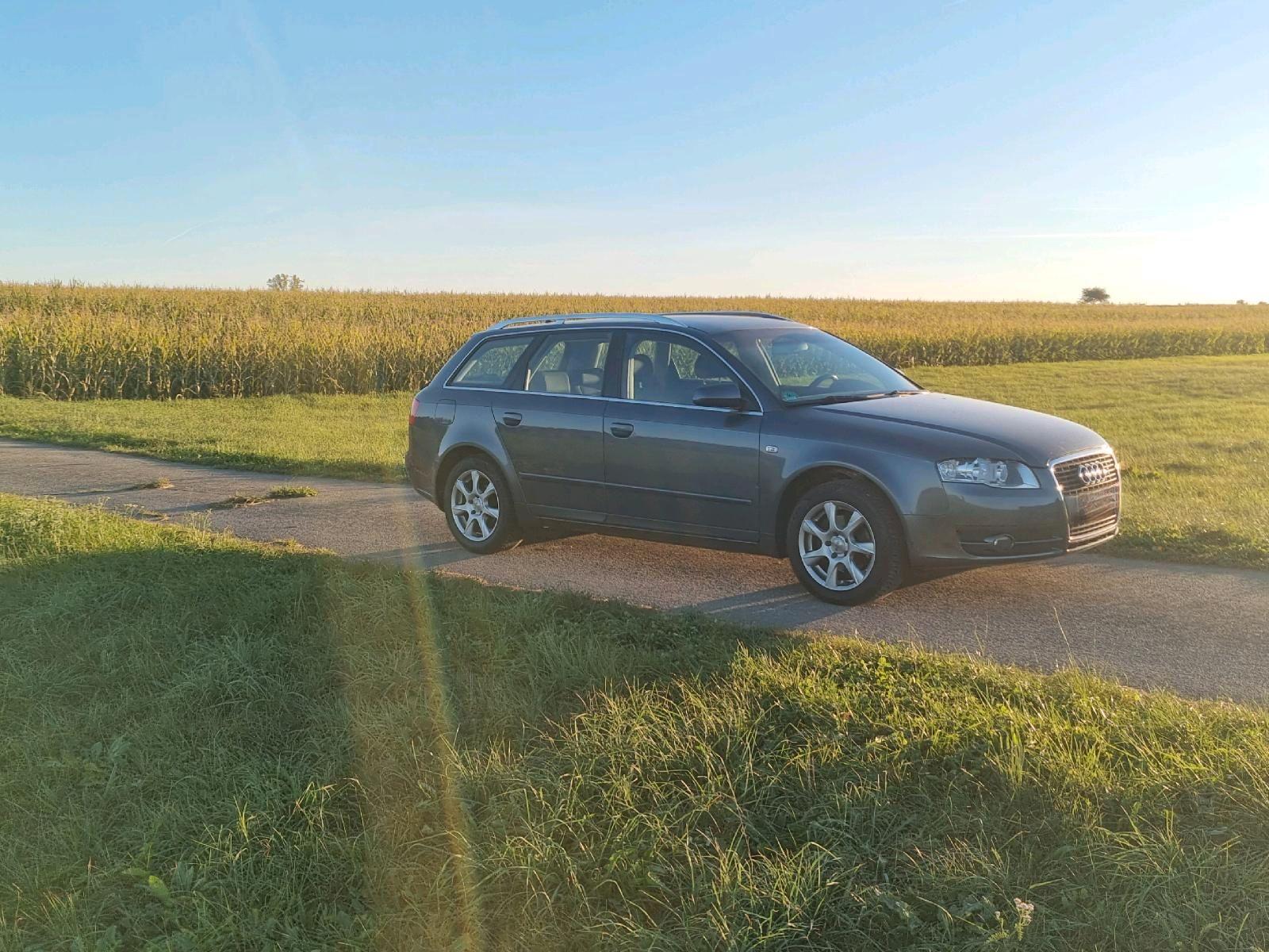 Audi A4 2007 — салон