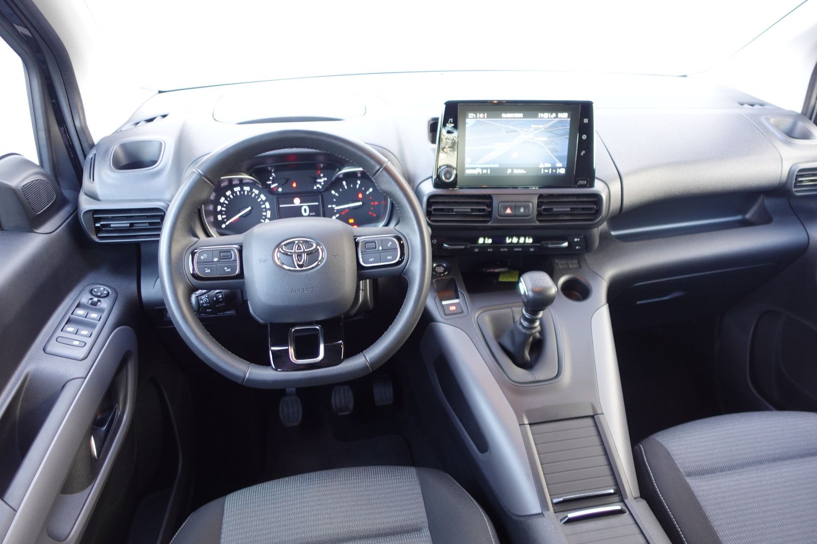 Fahrzeugabbildung Toyota Proace City Verso L2 Executive 1.2T,Navi,Kamera