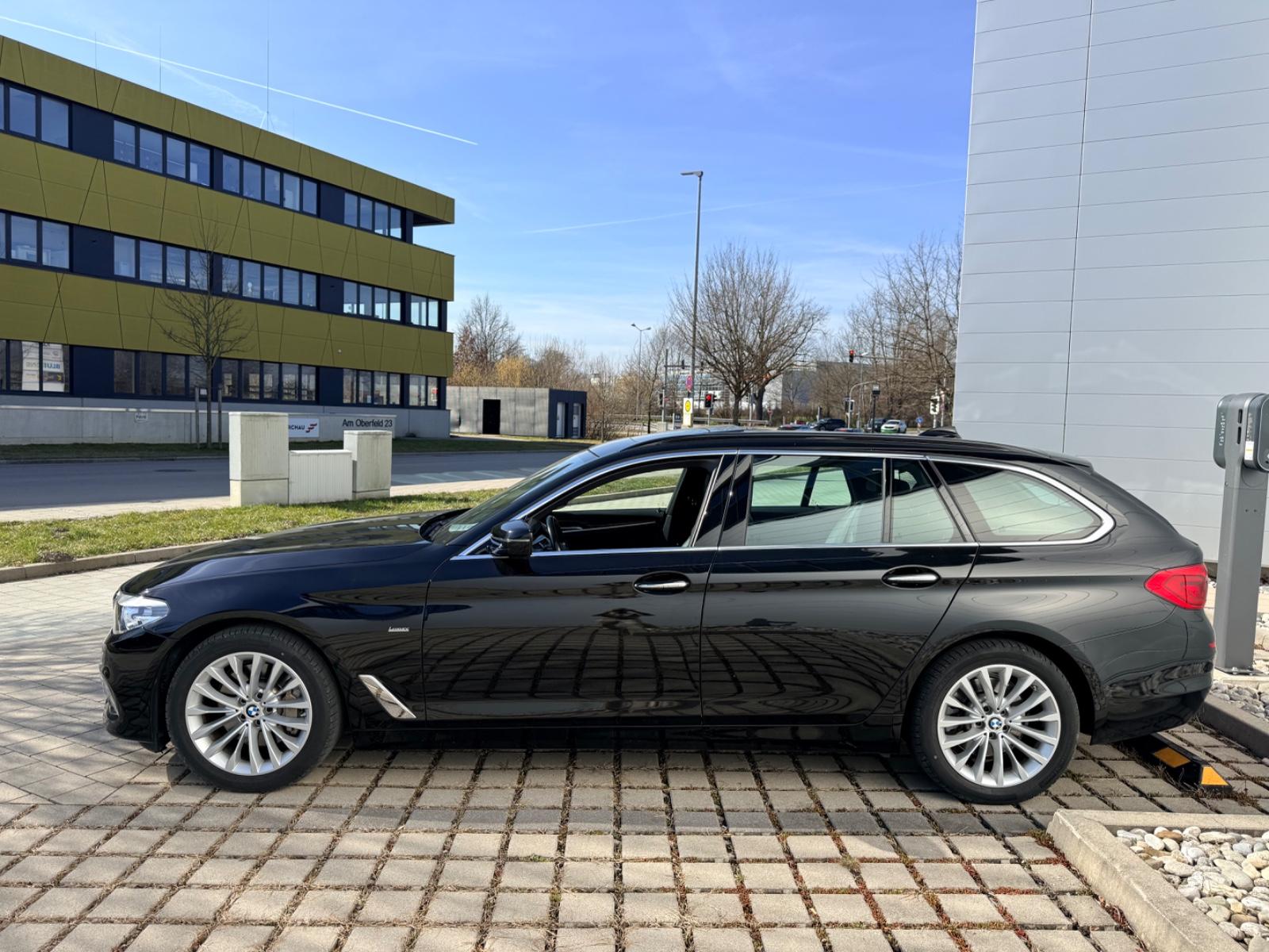 BMW 530i Touring Luxury Line Leder/ACC/Panorama