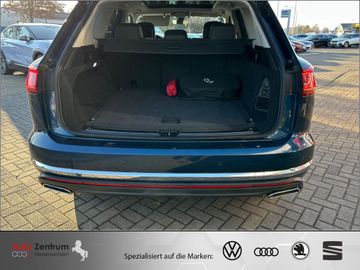 Volkswagen Touareg - 11