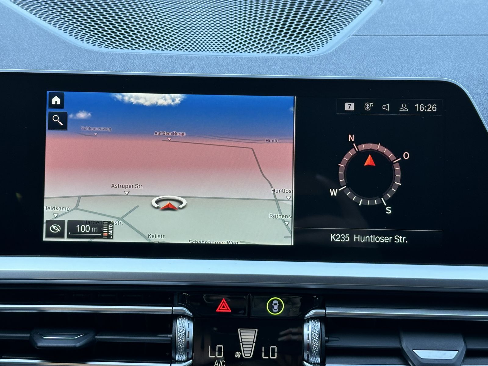 Fahrzeugabbildung BMW 330e Touring M-Sport NAV+LED+AHK+H&K+19ZOLL+1HD