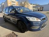 Ford Focus 1.4 Turnier Ambiente SERVO ZV - Ford Focus aus 2009: Se