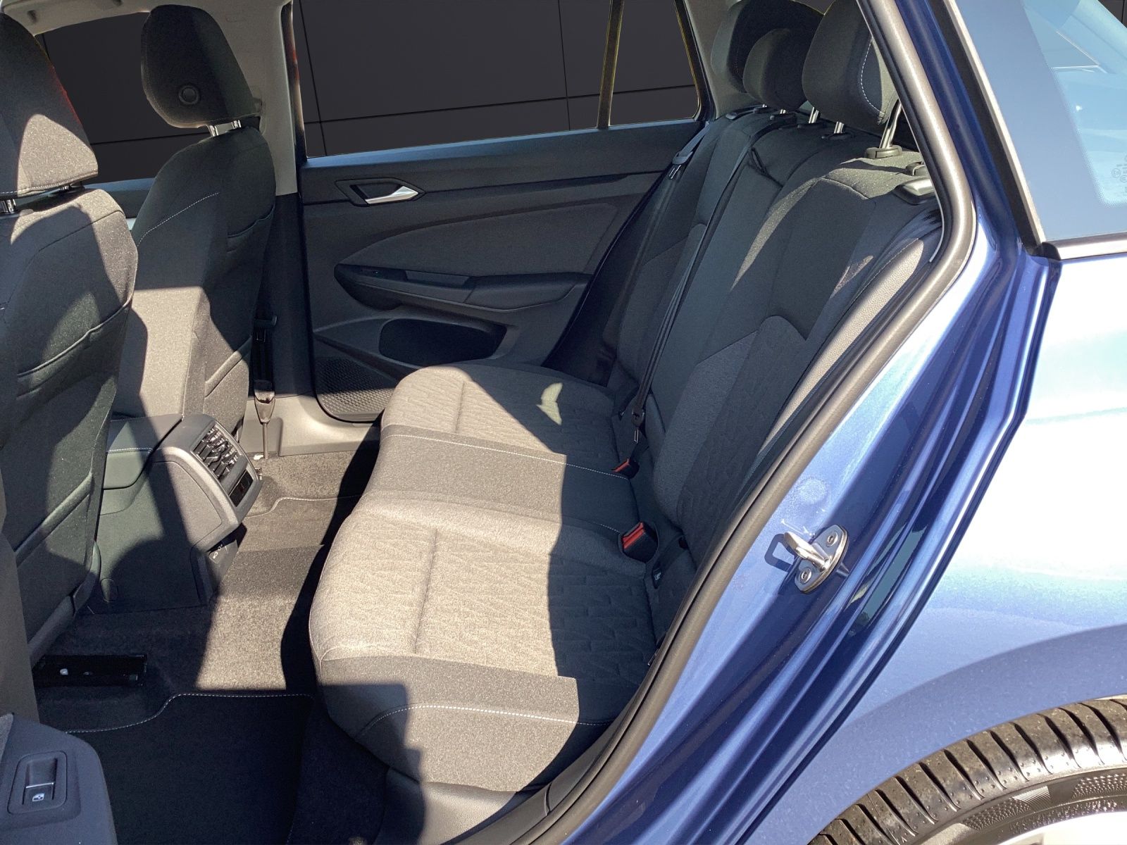 Fahrzeugabbildung Volkswagen Golf VIII Variant 2.0 TDI 85 kW Life