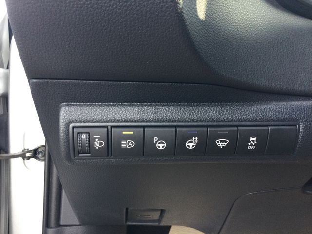 Corolla 1.8 Hybrid Team D PDC SHZ KAMERA ACC LED