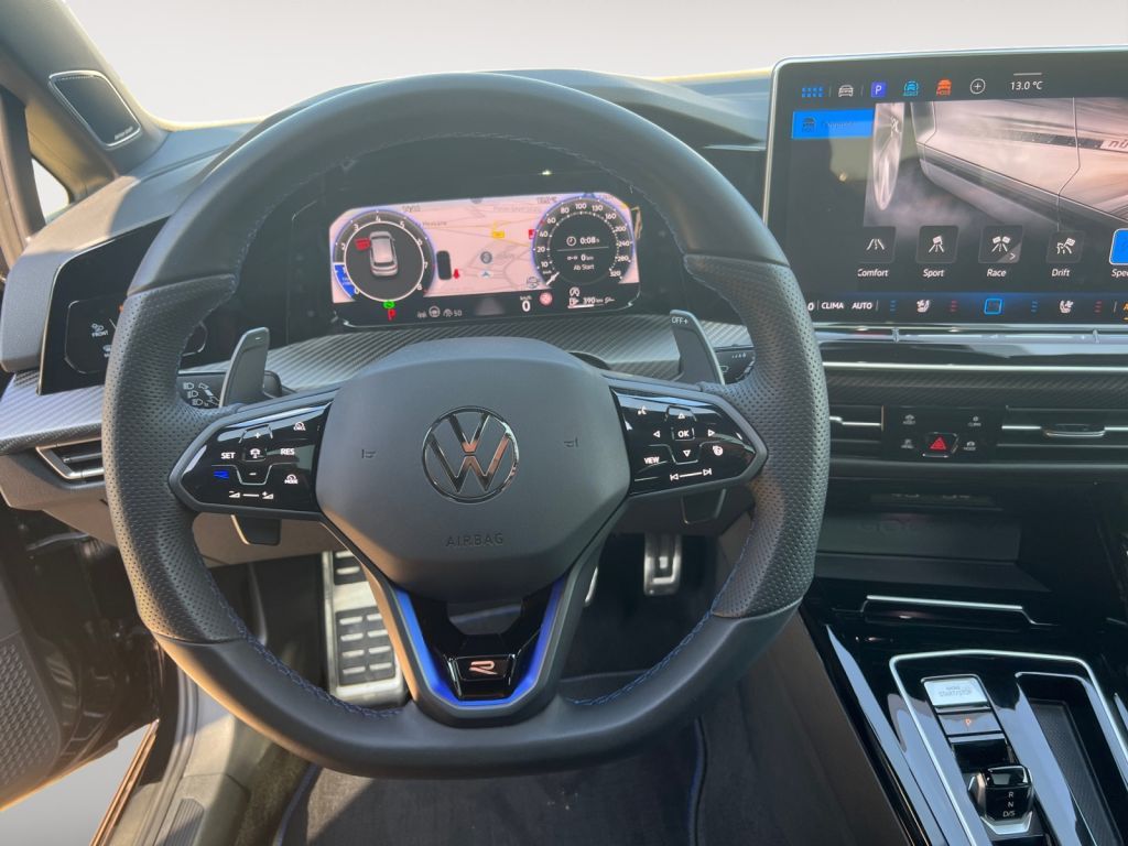 Fahrzeugabbildung Volkswagen Golf 2.0 TSI OPF 4Motion DSG R Black Edition