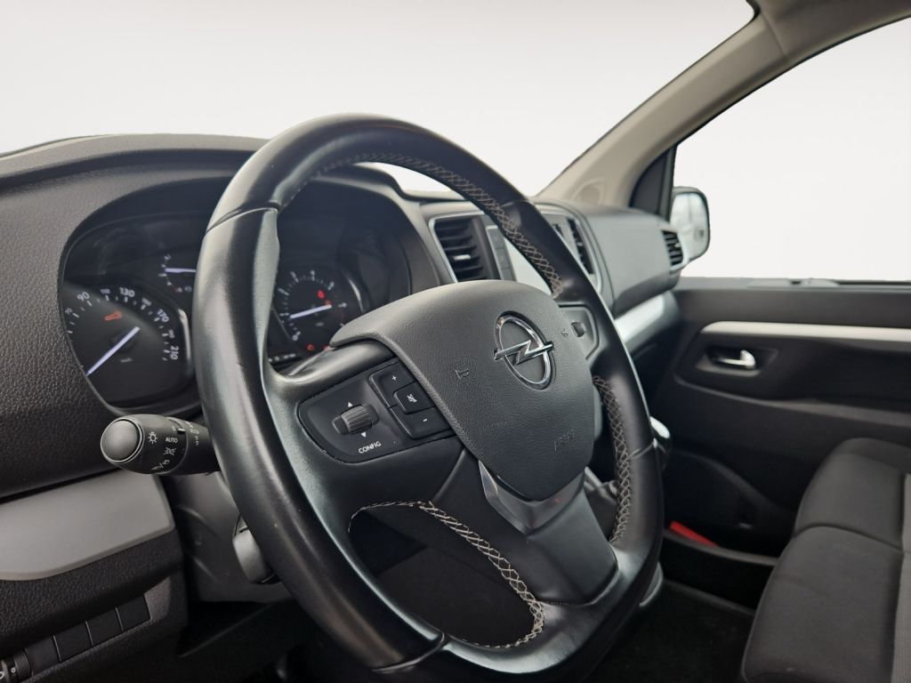 Fahrzeugabbildung Opel Vivaro 2.0 D Cargo M Standheizung, Kamera