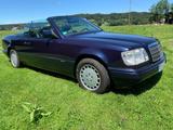 Mercedes-Benz 220 - Mercedes-Benz 220: Cabrio